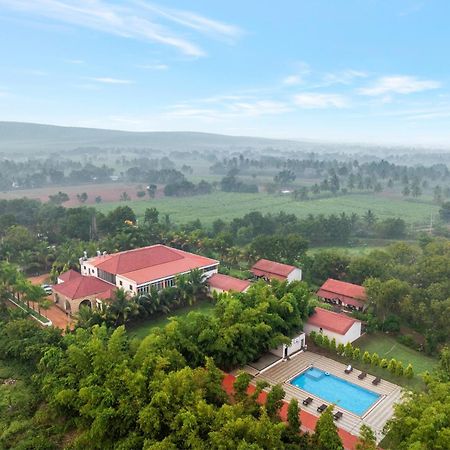Sterling Banashree Badami Hotel Kültér fotó