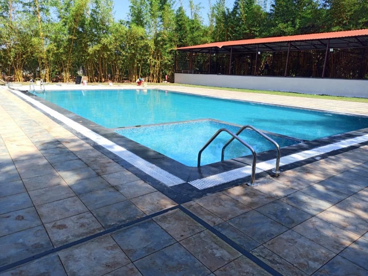 Sterling Banashree Badami Hotel Kültér fotó