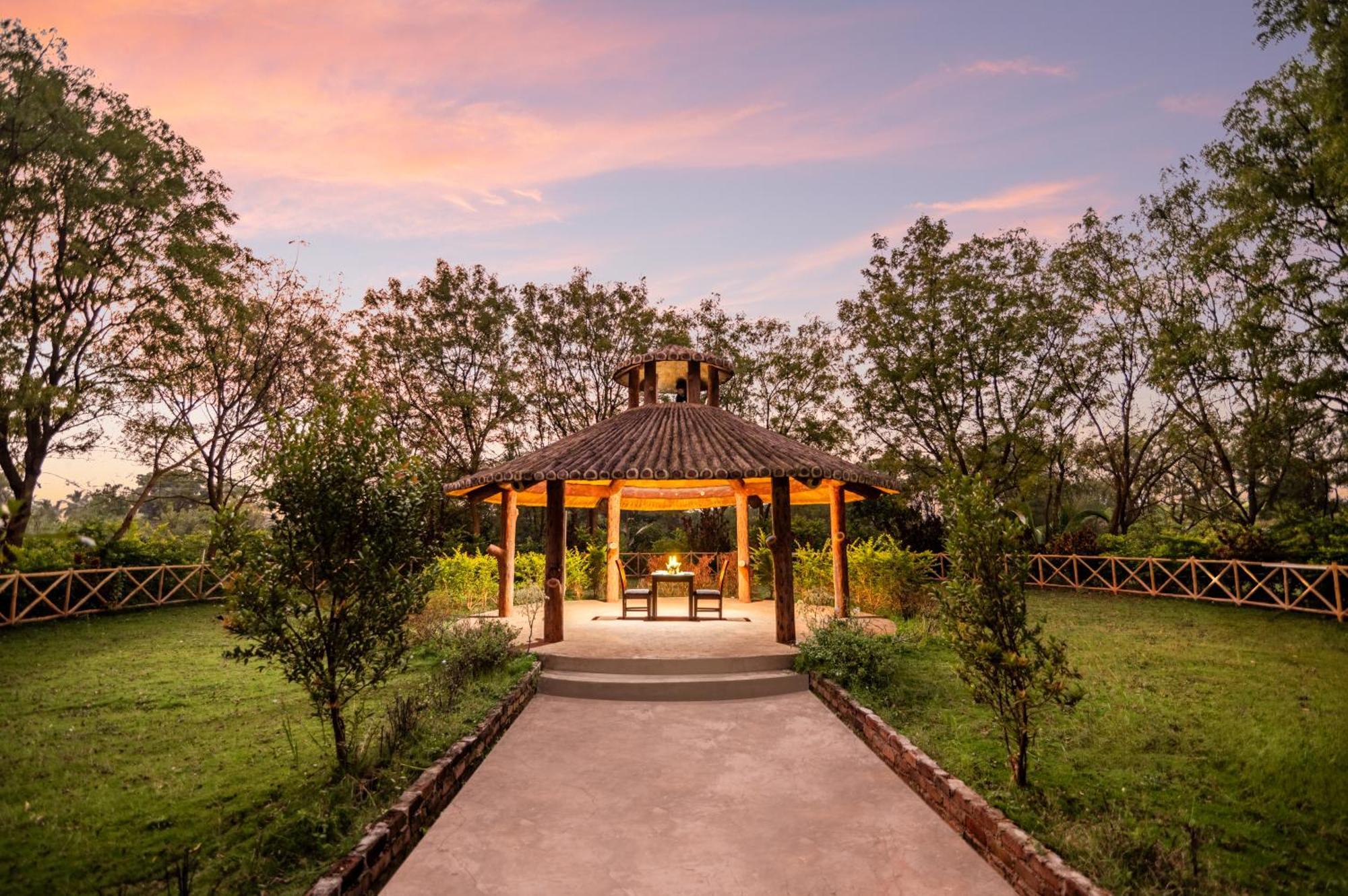 Sterling Banashree Badami Hotel Kültér fotó