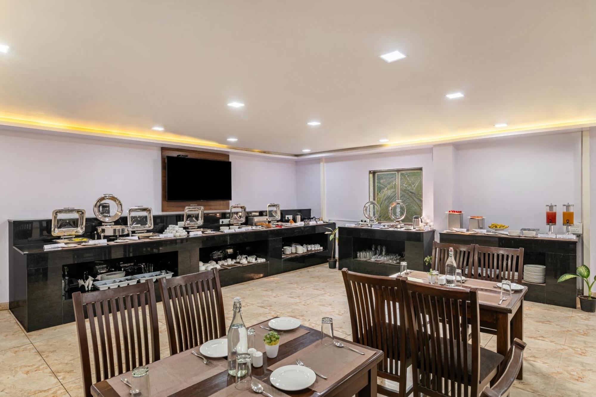 Sterling Banashree Badami Hotel Kültér fotó
